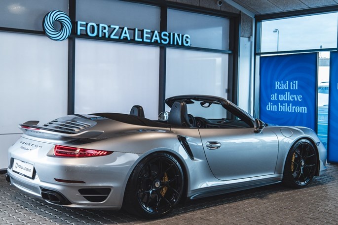Porsche 911 Turbo S Cabriolet PDK