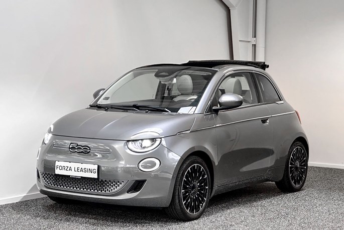 Fiat 500e la Prima Cabrio