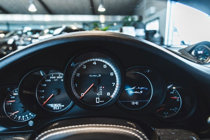 Porsche 911 Turbo S Cabriolet PDK