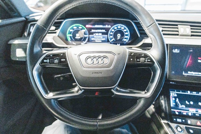 Audi E-tron S-line quattro