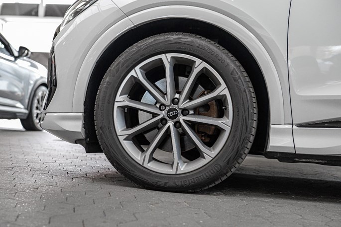 Audi Q4 e-tron S-line quattro