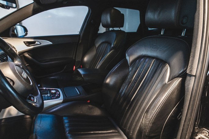 Audi A6 TDi 313 S-line Avant quattro Tiptr.