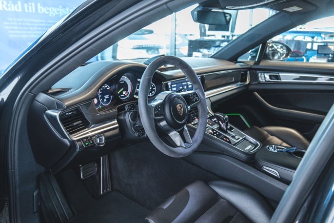 Porsche Panamera 4 E-Hybrid PDK