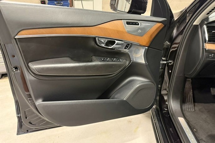 Volvo XC90 D5 235 Inscription aut. AWD Van