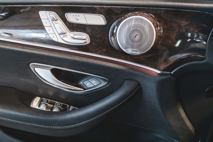Mercedes E300 de Advantage stc. aut.