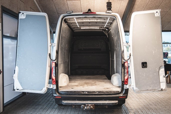 Mercedes Sprinter 317 CDi A2 Kassevogn aut. RWD