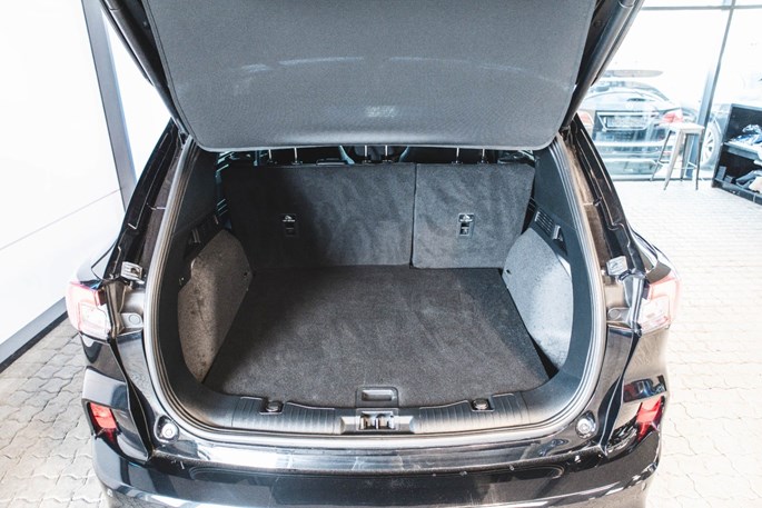 Ford Kuga PHEV ST-Line X CVT