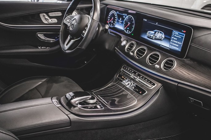 Mercedes E300 de AMG Line stc. aut.