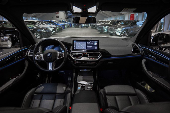BMW iX3 Charged M-Sport