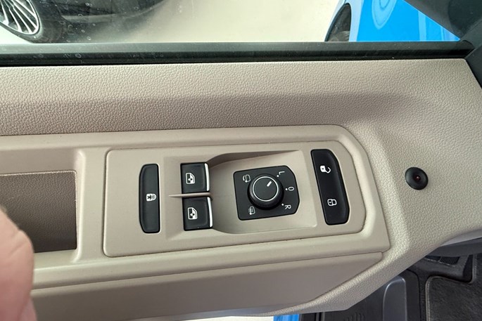 VW Multivan TSi 136 DSG kort