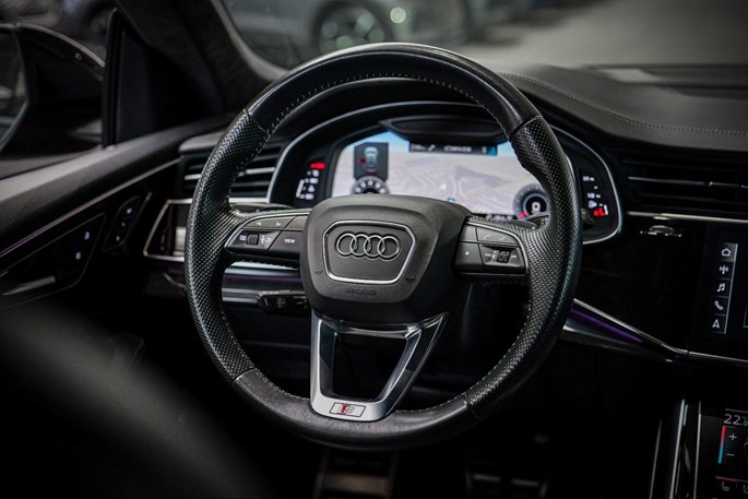 Audi Q8 TFSi S-line quattro Tiptr.