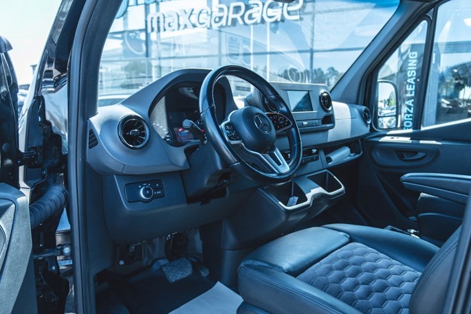 Mercedes Sprinter 317 CDi A2 Tourer aut. RWD