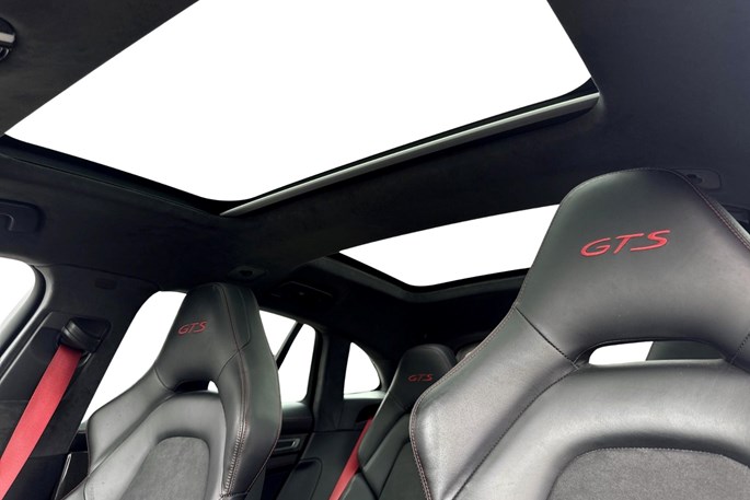 Porsche Panamera GTS Sport Turismo PDK