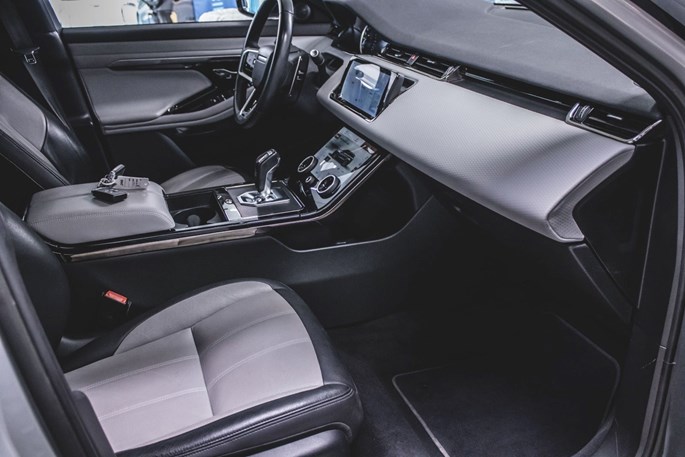 Land Rover Range Rover Evoque P300e R-Dynamic HSE aut.