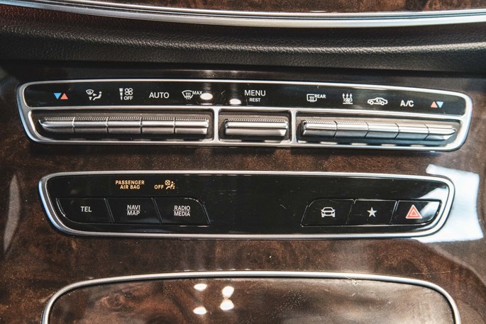 Mercedes E300 de Advantage stc. aut.
