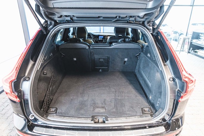 Volvo XC60 T8 407 R-Design aut. AWD