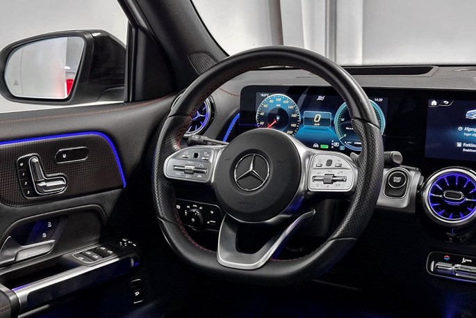 Mercedes EQB300 AMG Line 4Matic 7prs