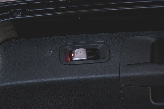 Mercedes E300 de AMG Line stc. aut.