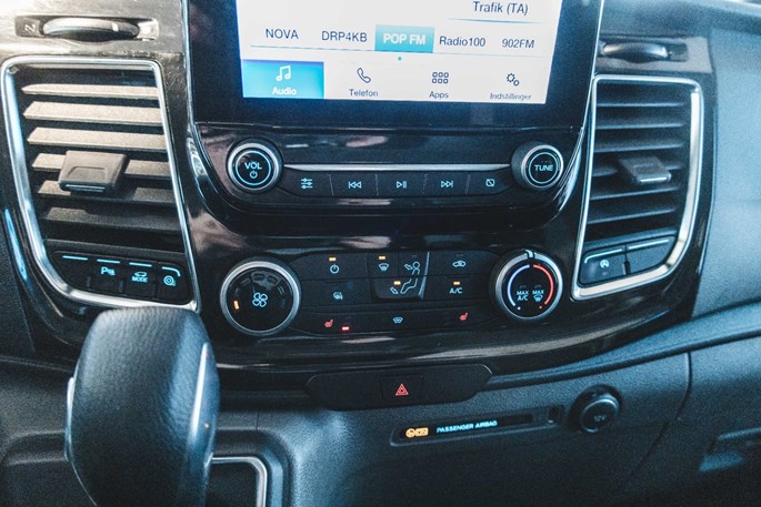 Ford Transit Custom 300 L1 TDCi 170 Limited aut.