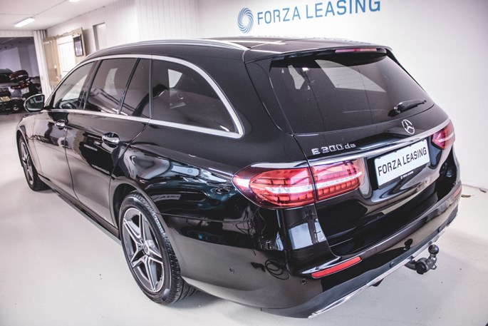 Mercedes E300 de AMG Line stc. aut.