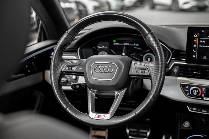 Audi A5 TFSi S-line plus Cabriolet S-tr.