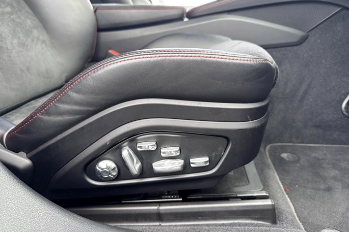 Porsche Panamera GTS Sport Turismo PDK