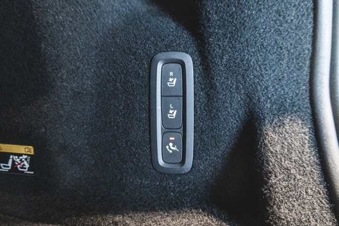 Volvo XC60 T8 407 R-Design aut. AWD