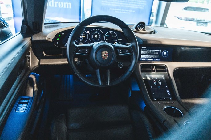 Porsche Taycan 4S