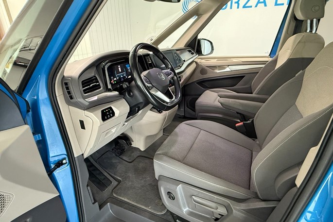 VW Multivan TSi 136 DSG kort
