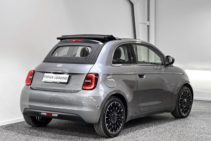 Fiat 500e la Prima Cabrio