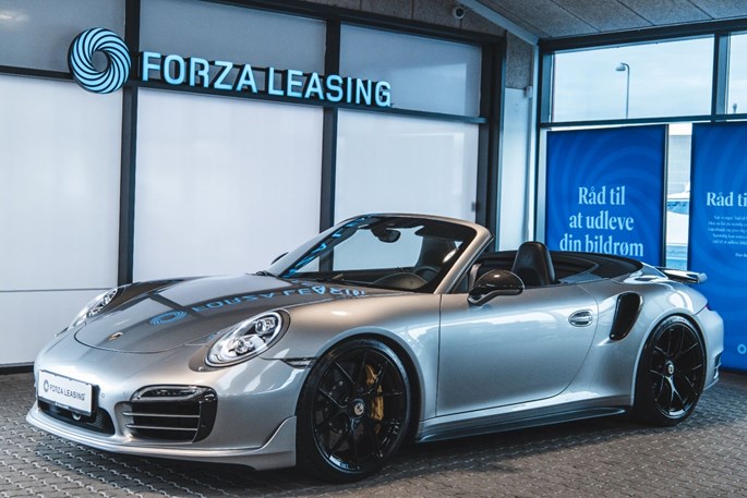 Porsche 911 Turbo S Cabriolet PDK