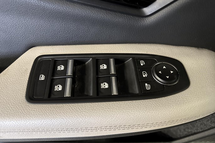 Renault Megane E-Tech Iconic