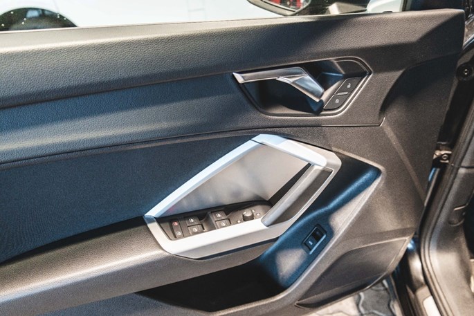 Audi Q3 TFSi S-line quattro S-tr.