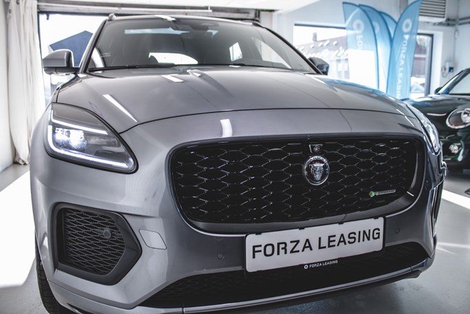 Jaguar E-Pace P300e R-Dynamic SE aut.