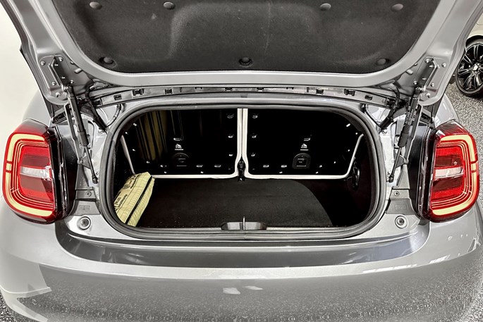 Fiat 500e la Prima Cabrio