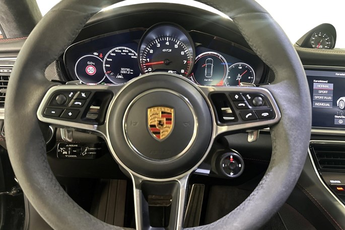 Porsche Panamera GTS Sport Turismo PDK