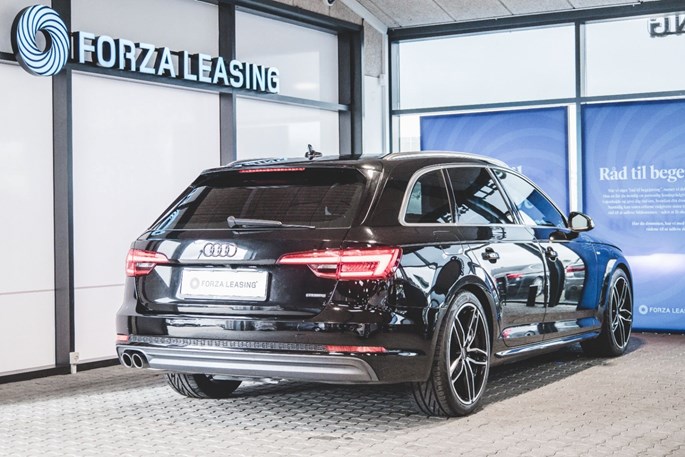 Audi A4 TDi 218 S-line Avant quattro S-tr.