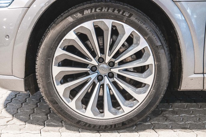 Audi E-tron Advanced quattro