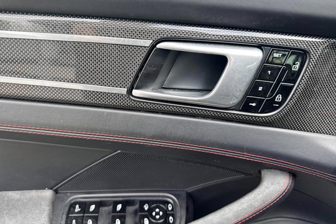 Porsche Panamera GTS Sport Turismo PDK