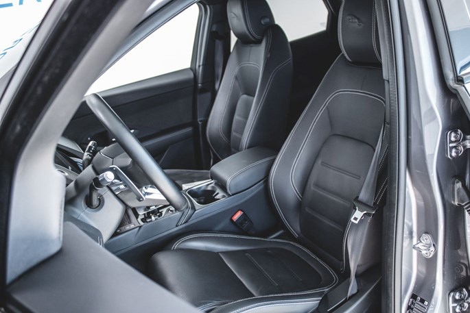 Jaguar E-Pace P300e R-Dynamic SE aut.