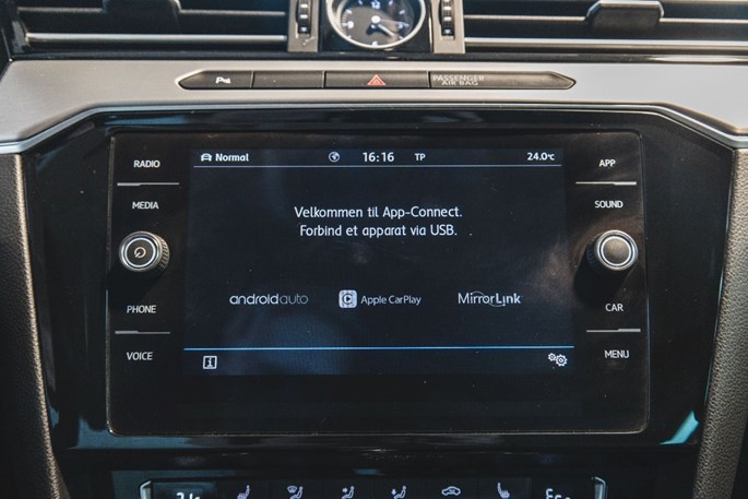 VW Passat GTE Variant DSG