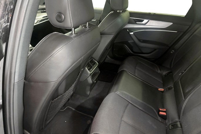 Audi A6 TDi Avant quattro S-tr.
