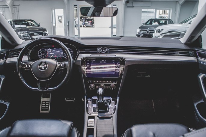 VW Arteon TDi 240 Elegance DSG 4Motion
