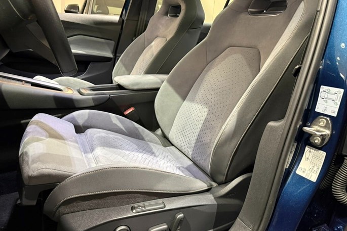 Cupra Born Dinamica Pack High