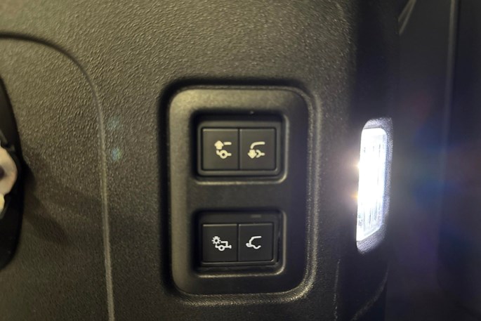 Land Rover Defender 110 P400 X-Dynamic HSE aut.