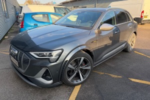 Audi e-tron S quattro