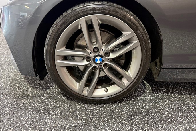 BMW 220i Coupé M-Sport aut.