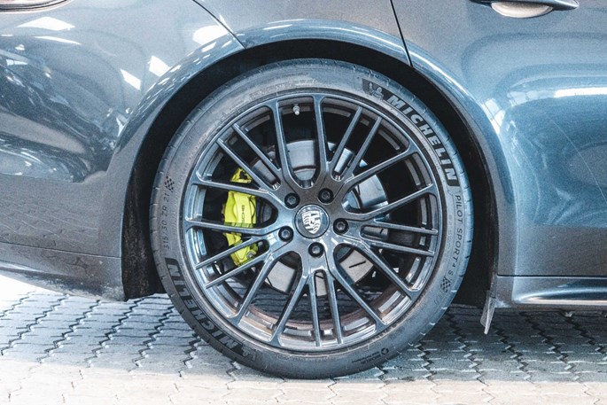 Porsche Panamera 4 E-Hybrid PDK