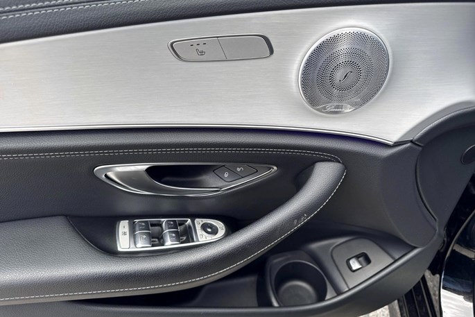 Mercedes E300 de AMG Line stc. aut.
