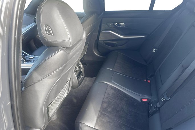 BMW 330i M-Sport aut.